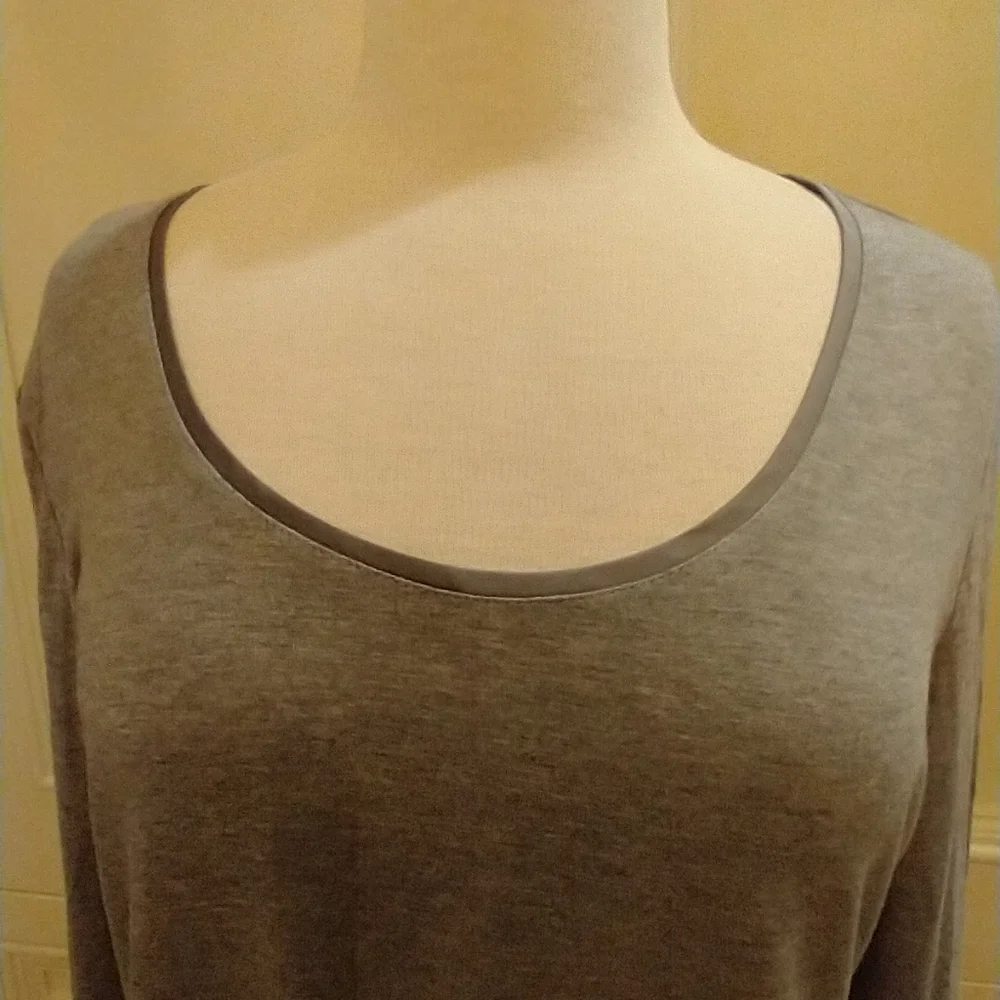 WHBM Gray Size L 95% rayon 5% spandex Long sleeved Lightweight Knit Shirt - Picture 7 of 8